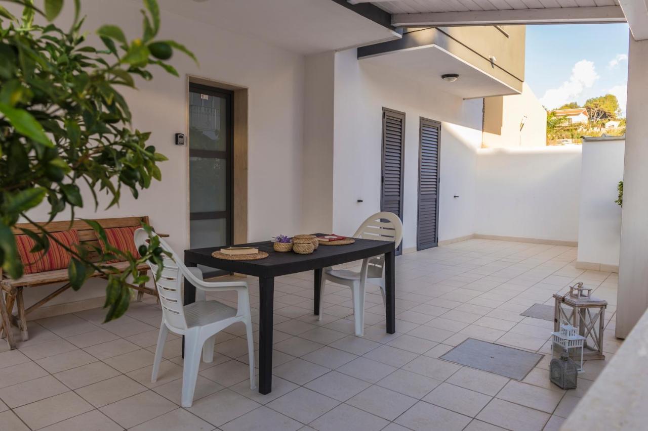 Mareinsicilia: Appartamenti Larica Cava dʼAliga Exterior foto